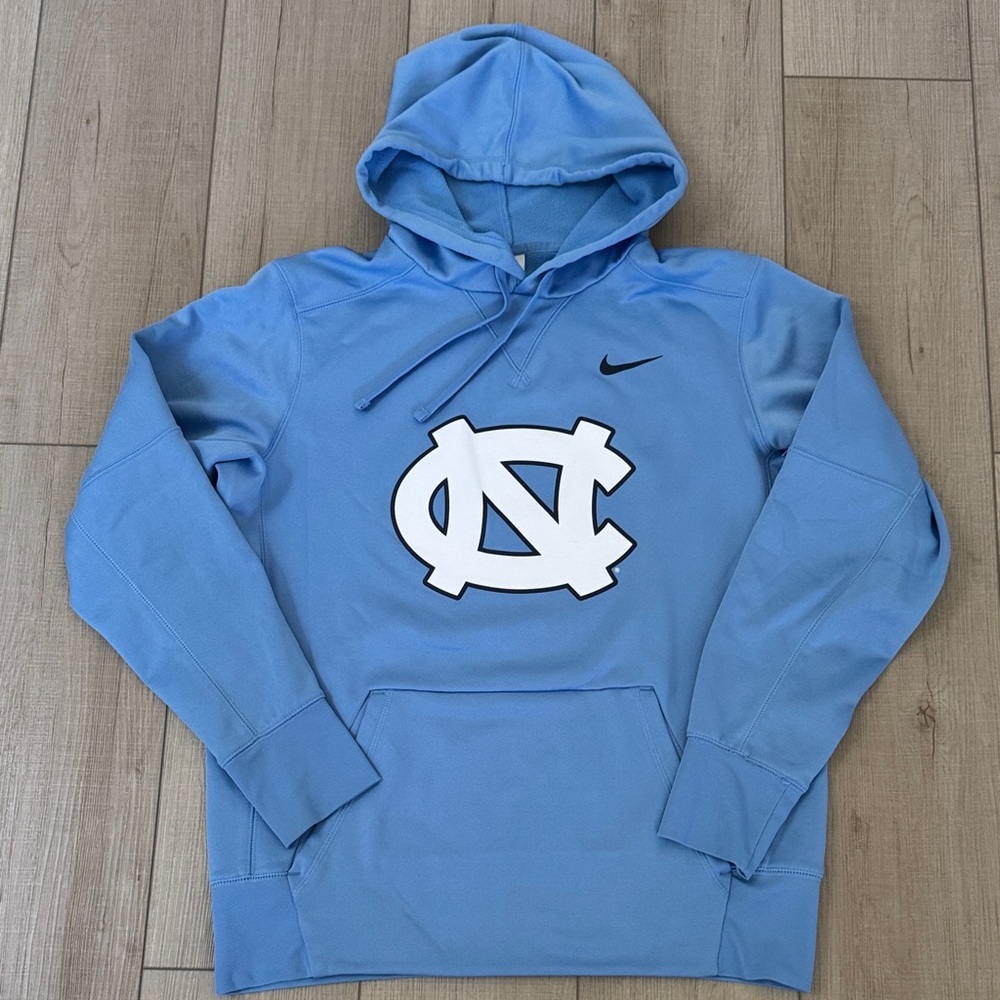 UNC Nike hoodie size medium